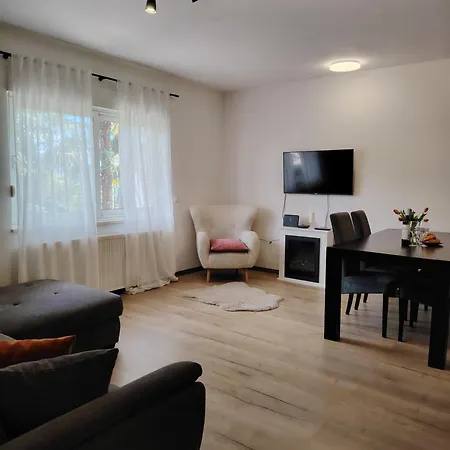 Apartment Lior *